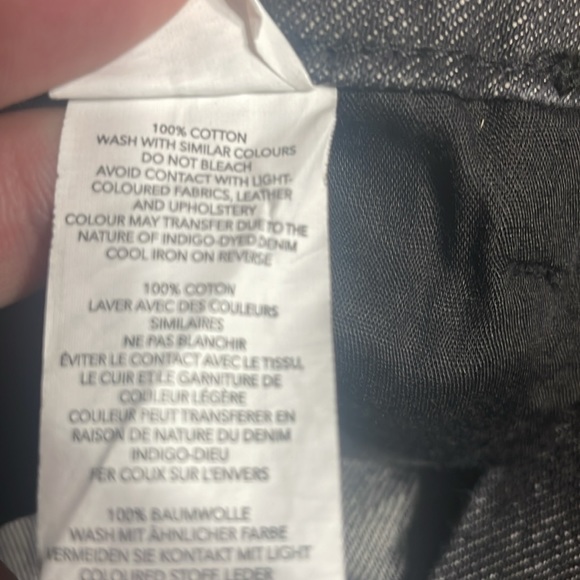 BNWT Boohoo Petite raw hem mom jeans - Picture 7 of 10